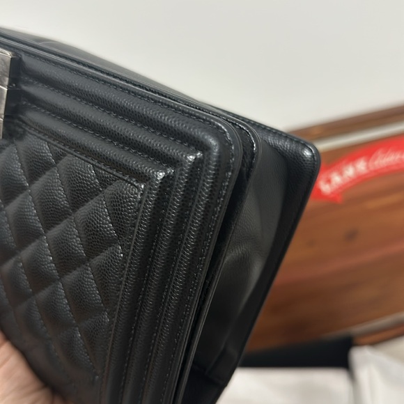 Chanel Boy Bag Caviar Quilted medium - Picture 15 of 15